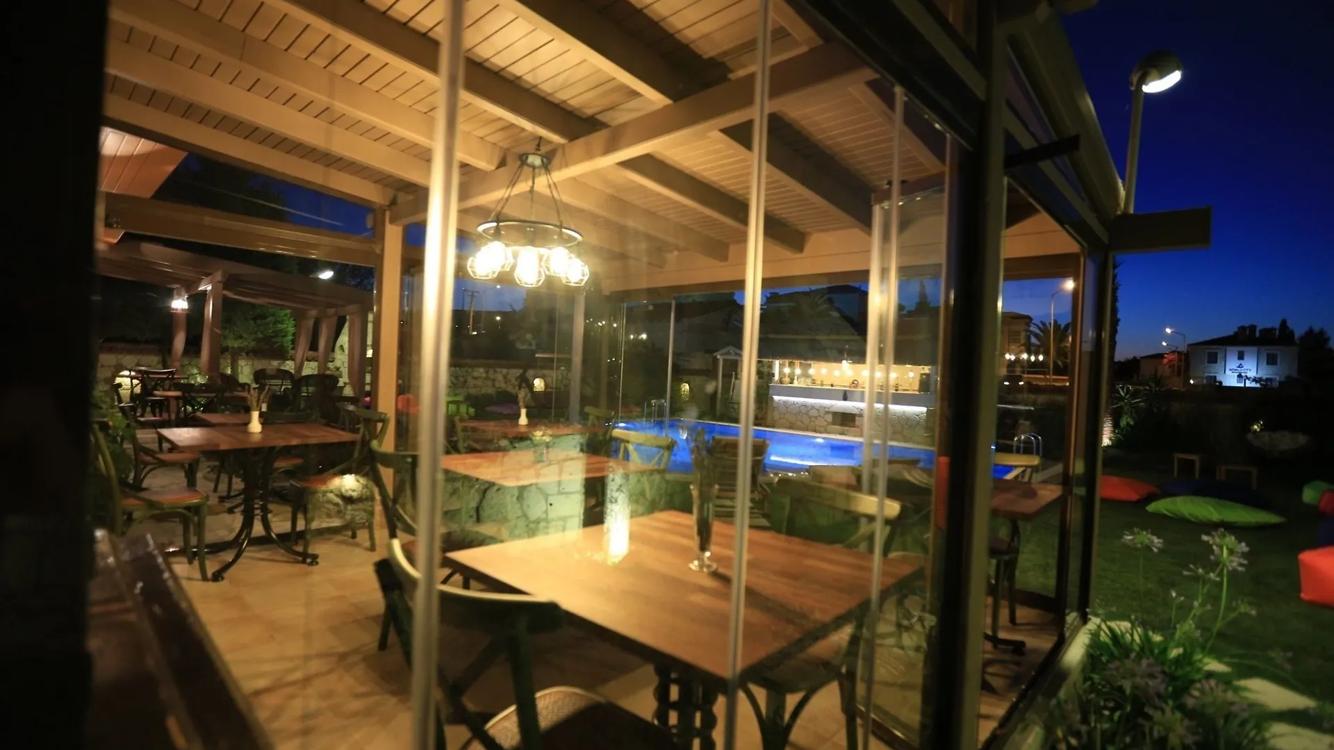 Alacati Seven Rooms Hotel
